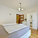 Mina Apartment *