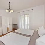 Mina Porec