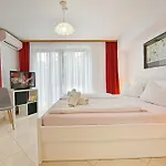 Apartment Mina *