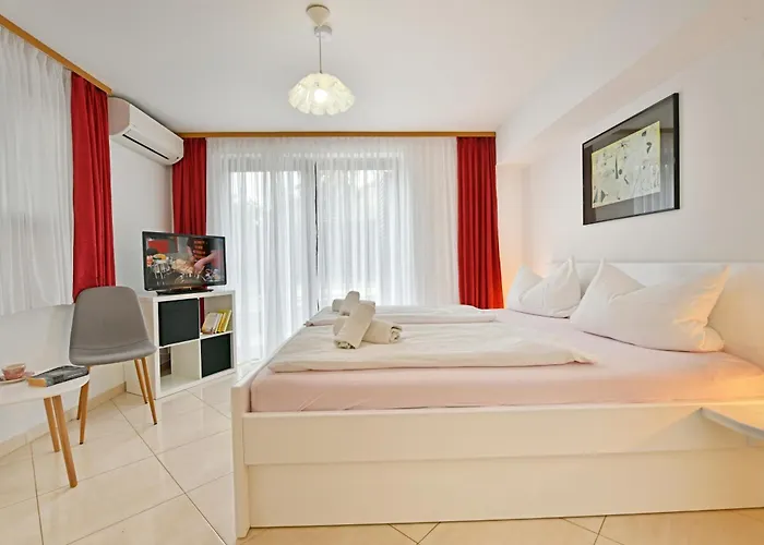 Apartman Mina *